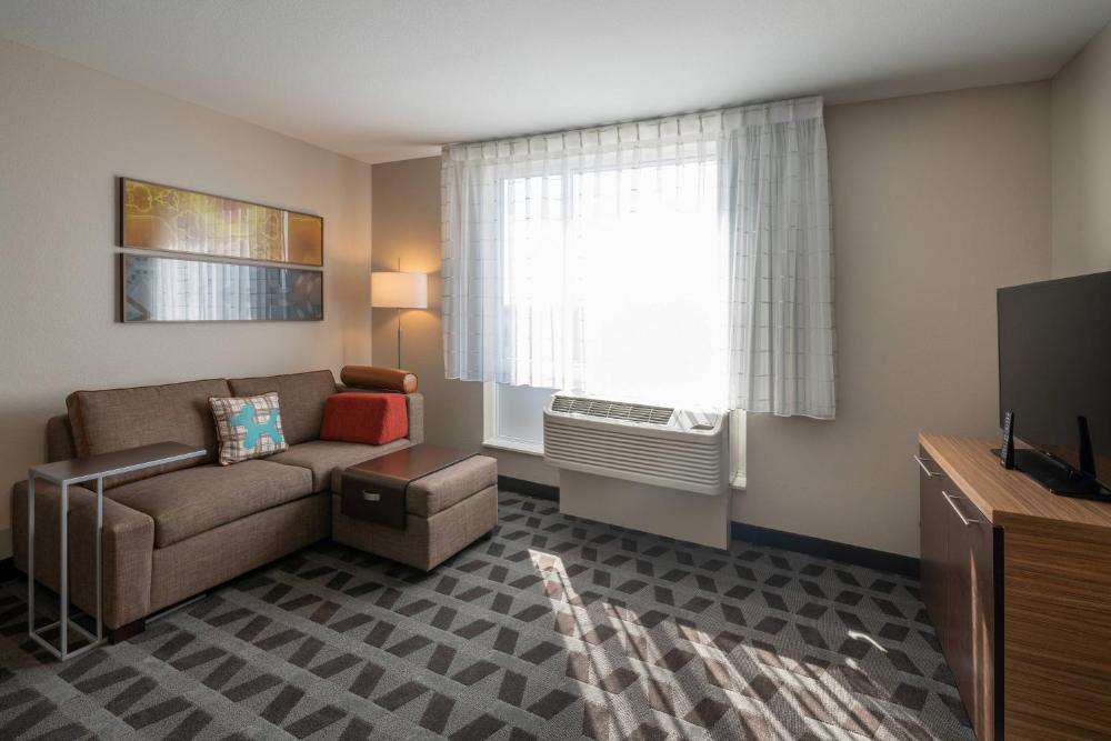 One-Bedroom Queen Suite with Sofa Bed interior